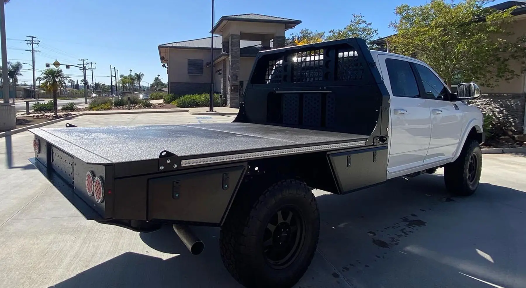 Aluma Tray 9 HD heavy-duty aluminum flatbed